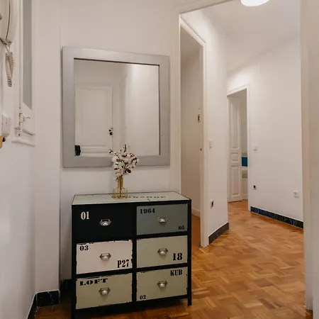 דירה Nice Apartment ברצלונה